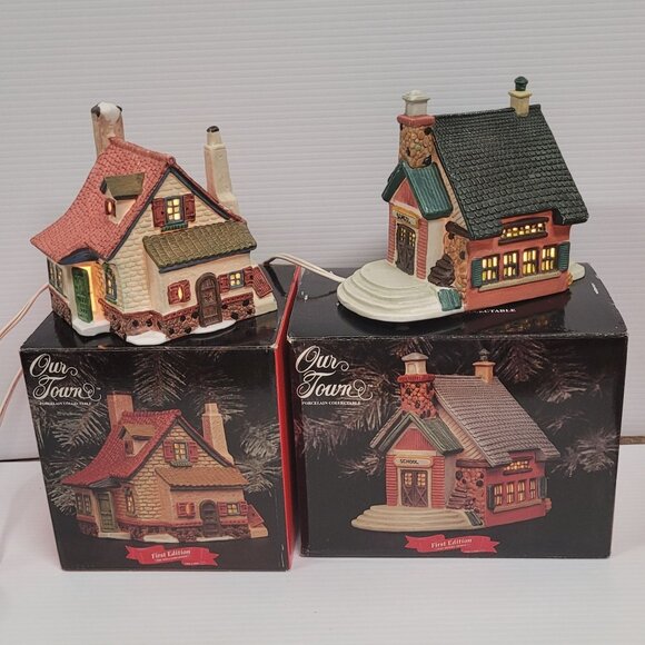 Santa's Best Our Town Porcelain First Edition Set 2 Lighted 1993 Village Houses - Picture 3 of 6
